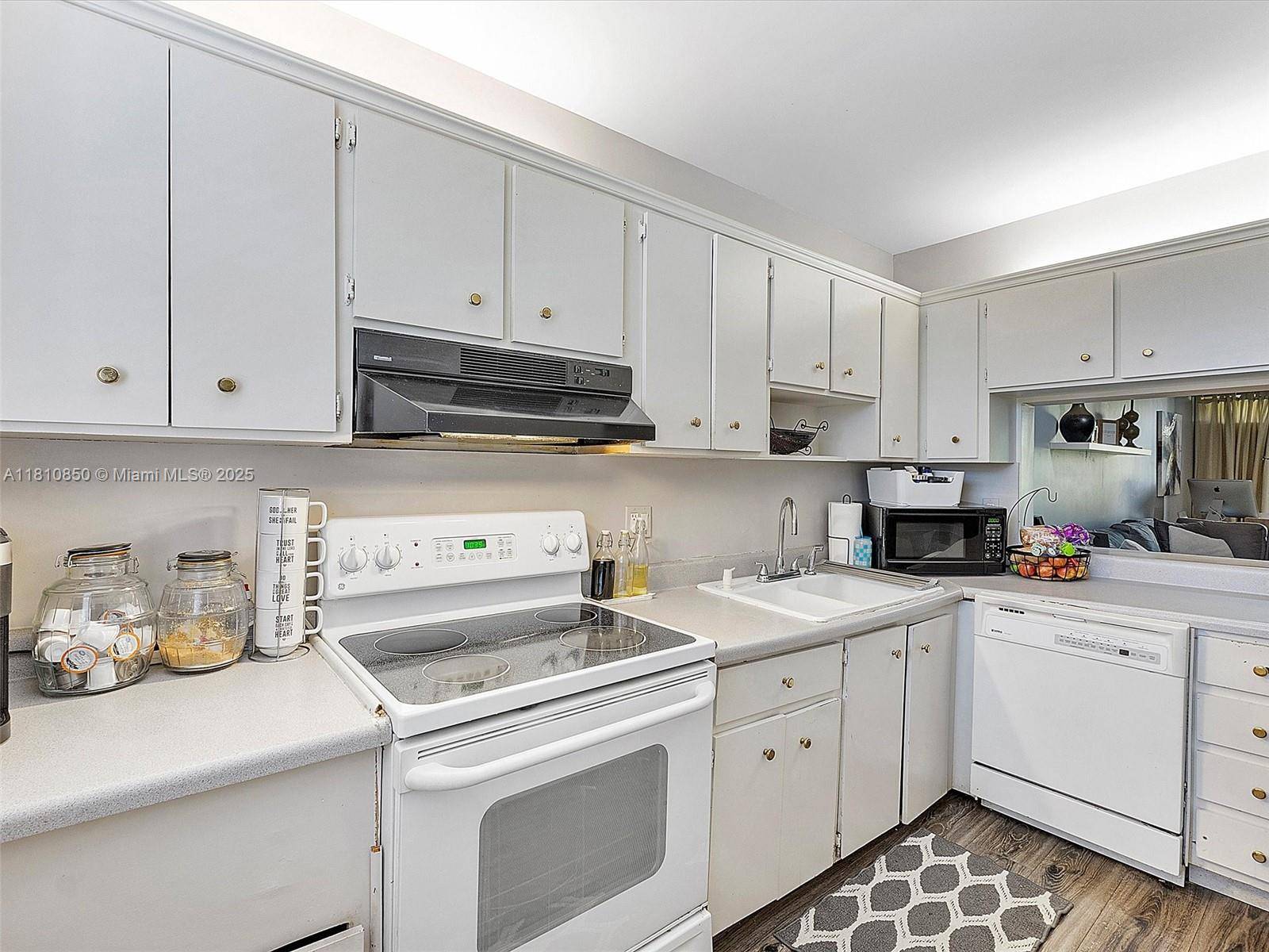 Coral Springs, FL 33065,8411 Forest Hills Dr #307
