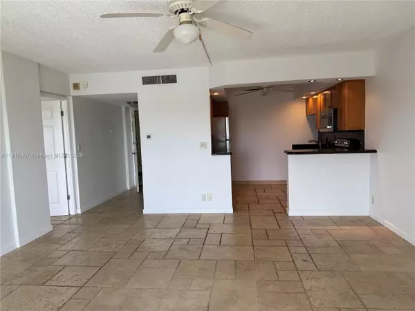 2900 NE 30th St #A-7, Fort Lauderdale, FL 33306