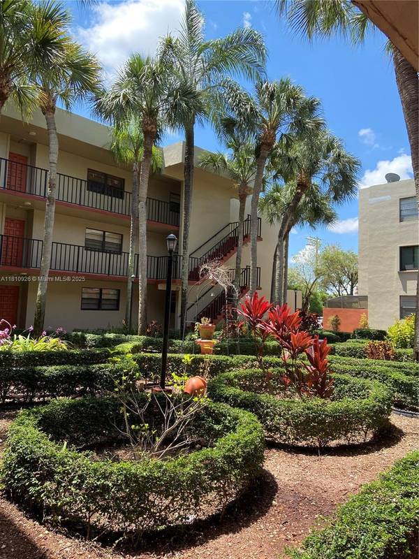 10865 SW 112th Ave #112, Miami, FL 33176