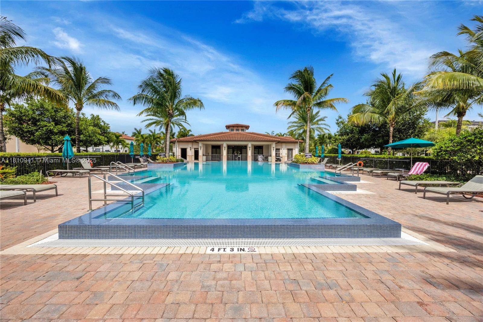 Miami, FL 33187,15037 SW 174th St