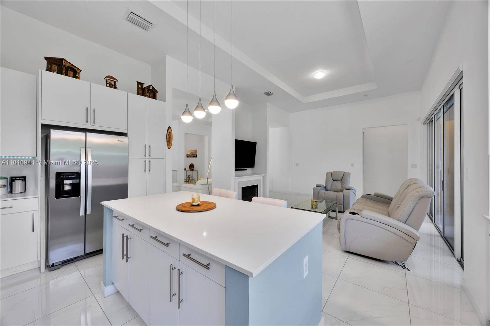 Miami, FL 33187,15037 SW 174th St