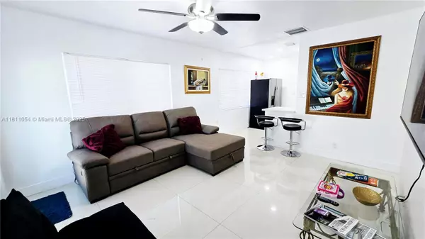 139 NW 14th Way, Dania Beach, FL 33004