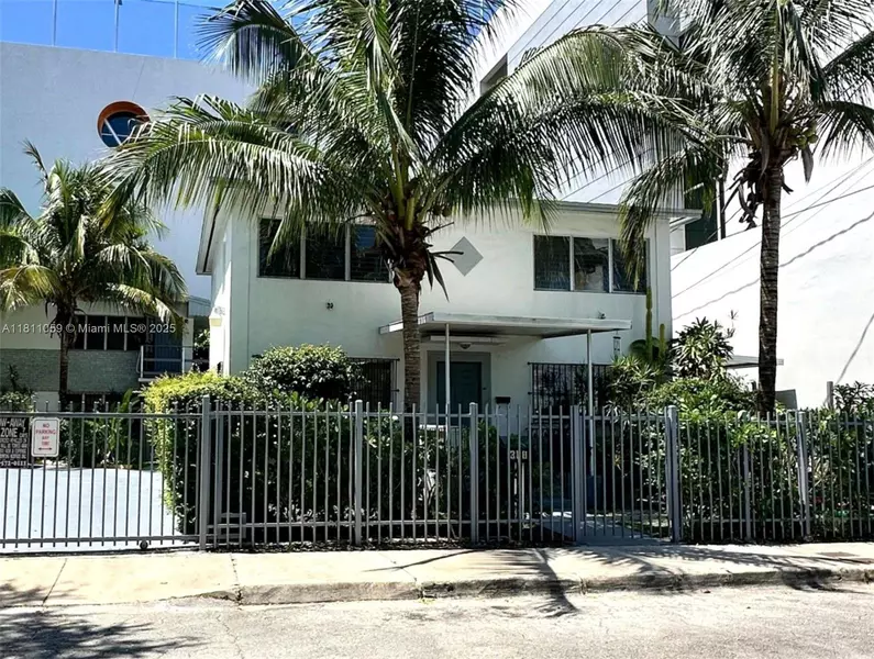 364 SW 11th St, Miami, FL 33130