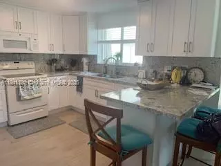 Miami, FL 33184,11711 SW 13th St