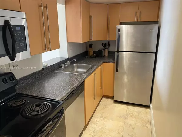 Miami, FL 33125,1740 NW N River Dr #512