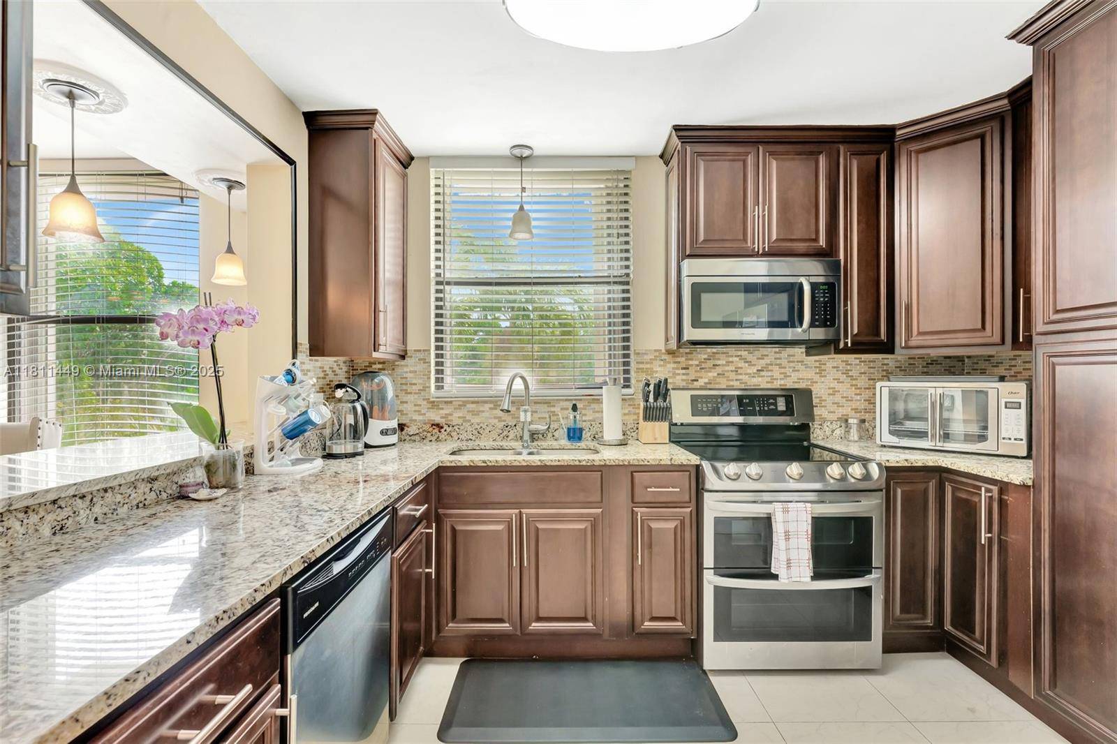 Coral Springs, FL 33065,8411 Forest Hills Dr #208