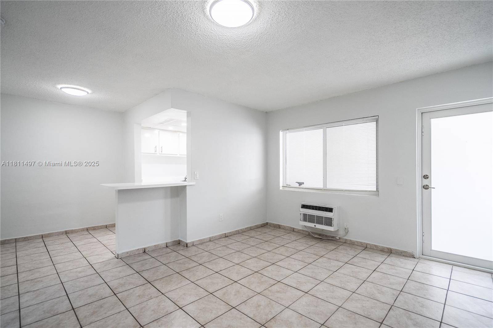 South Miami, FL 33155,6650 Miller Dr #13
