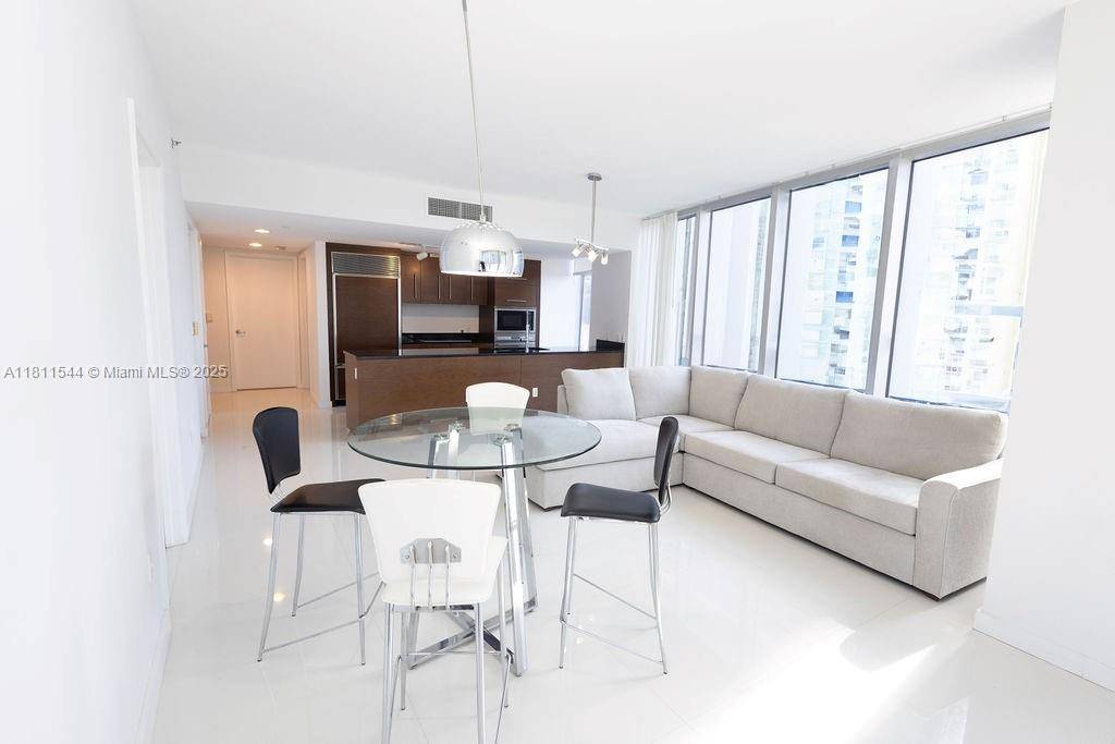 Miami, FL 33131,475 Brickell Ave #1715