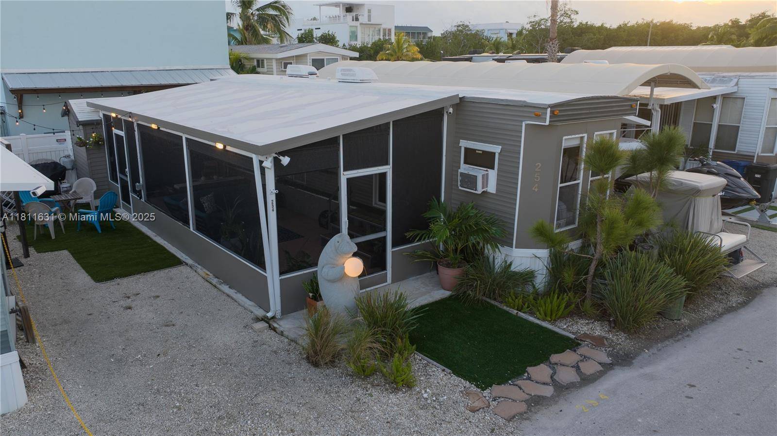 Key Largo, FL 33037,325 Calusa Street