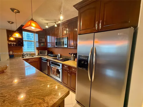 Miami, FL 33131,770 Claughton Island Dr #1101