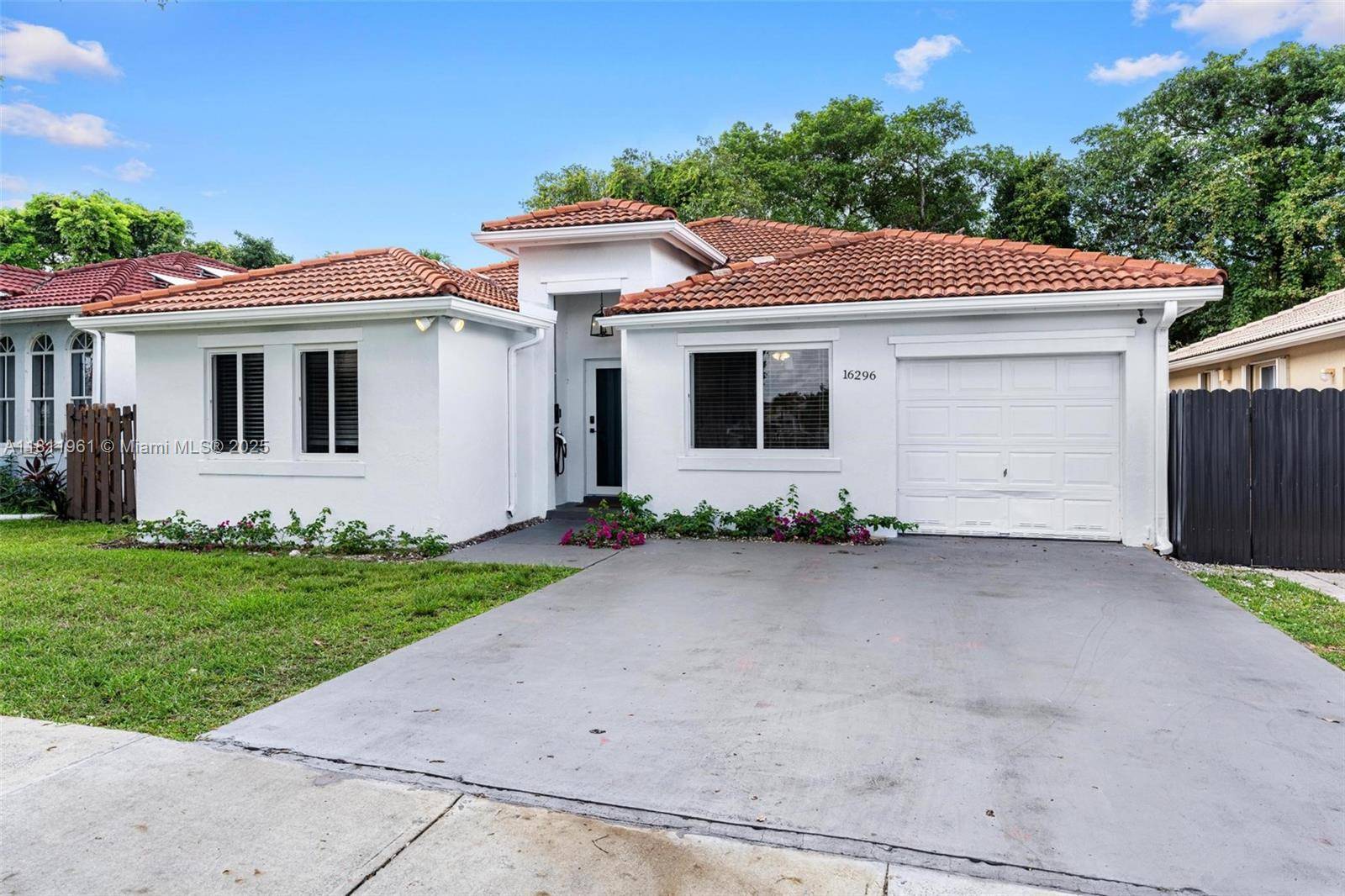 Miami, FL 33193,16296 SW 83rd Ln