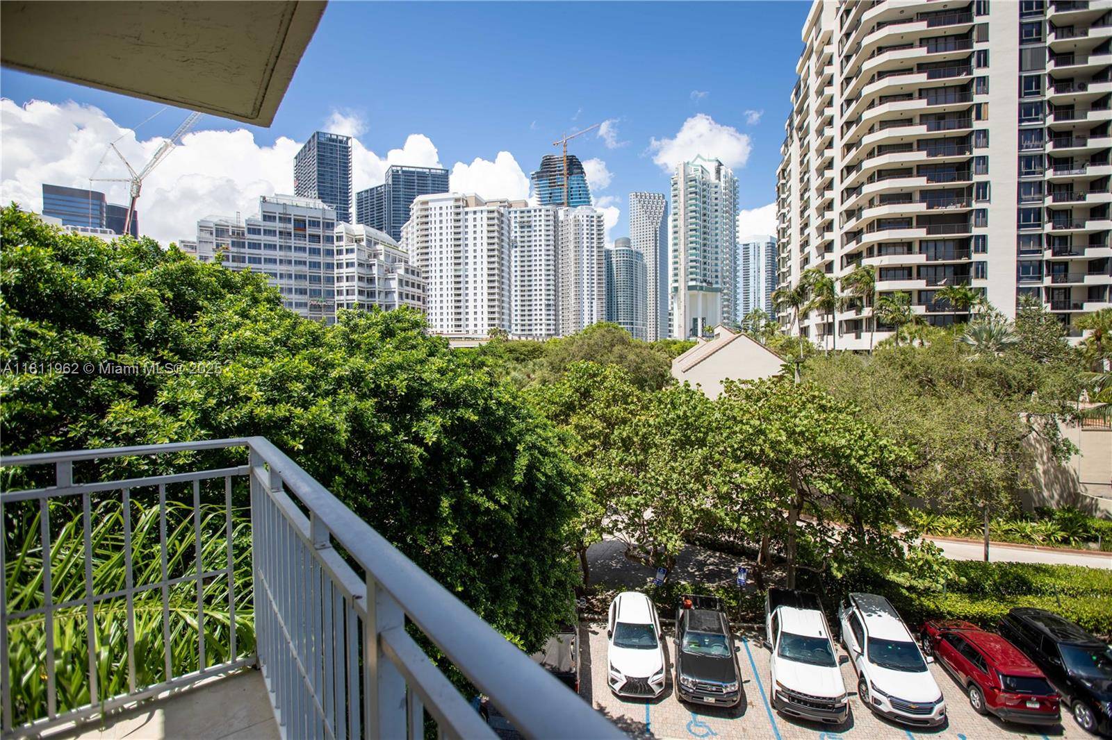 Miami, FL 33131,770 Claughton Island Dr #401