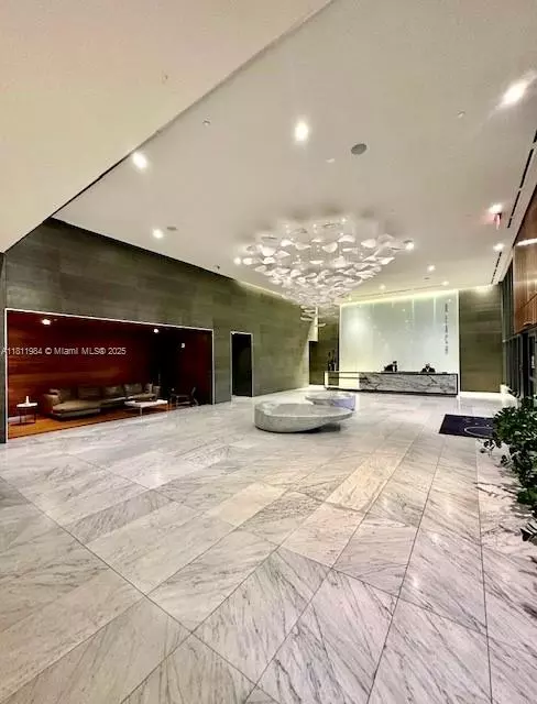 Miami, FL 33131,68 SE 6TH ST #2507