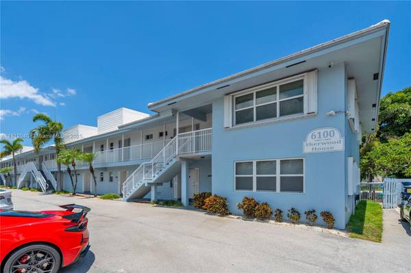 6100 NE 7th Ave #20, Boca Raton, FL 33487