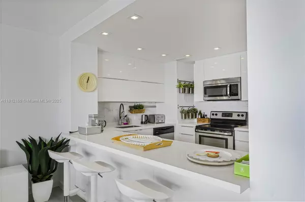 Miami, FL 33181,11111 Biscayne Blvd #8C