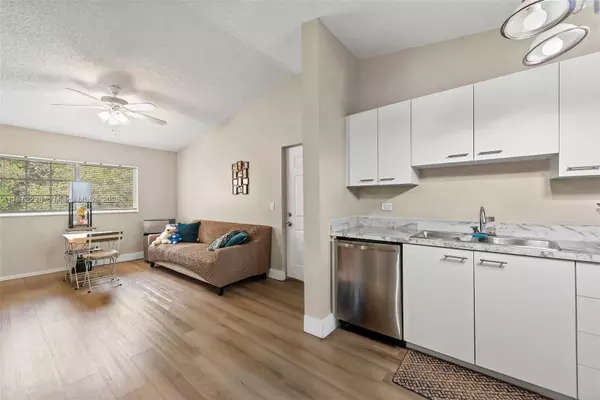 Hollywood, FL 33021,3690 N 56th Ave #948