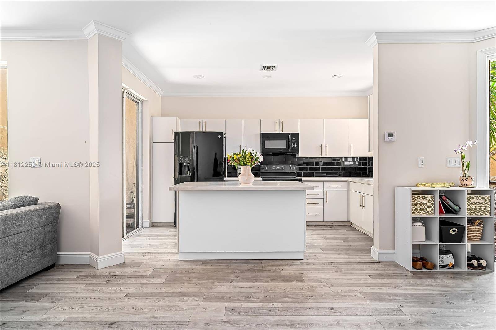 Aventura, FL 33180,21024 NE 34th Ct