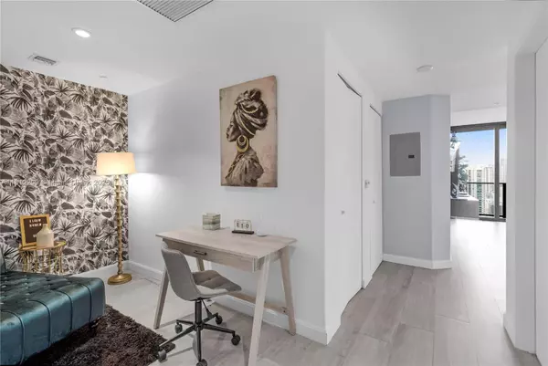 Miami, FL 33130,55 SW 9th St #3501