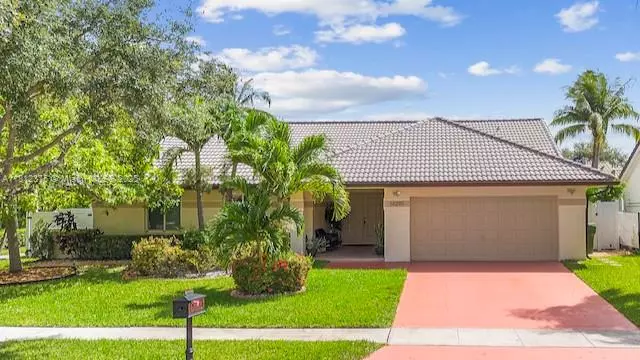 16295 NW 9th Dr, Pembroke Pines, FL 33028