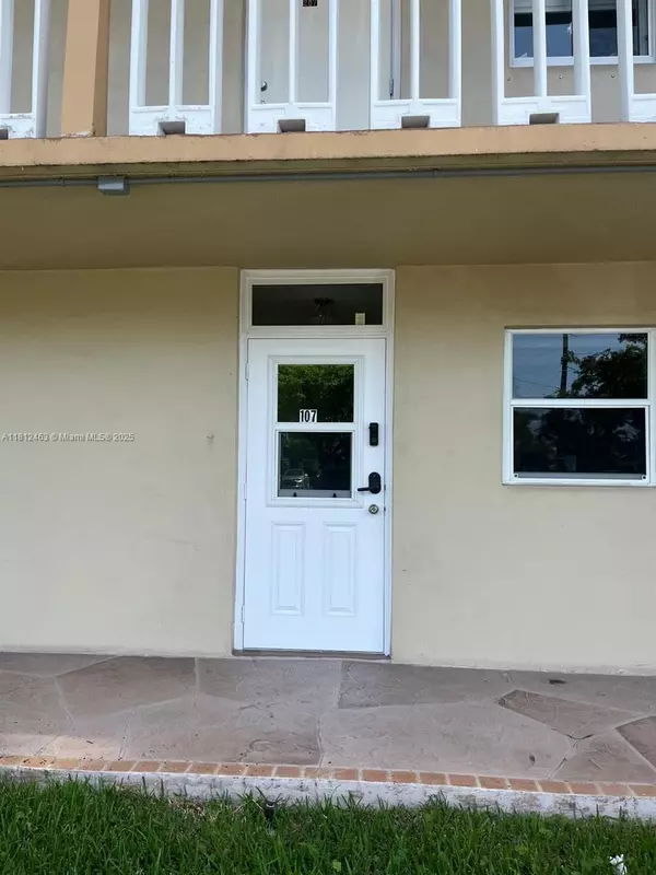 Hallandale Beach, FL 33009,620 NE 12th Ave #107