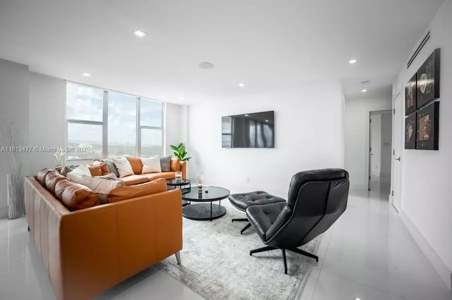 5600 Collins Ave #14K, Miami Beach, FL 33140