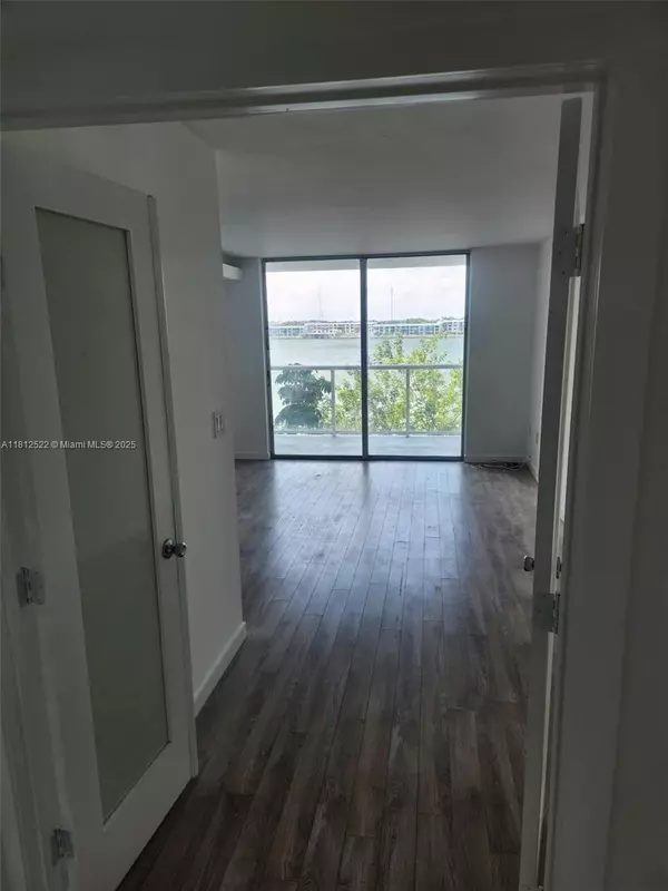 Miami, FL 33179,1301 NE Miami Gardens Dr #314W
