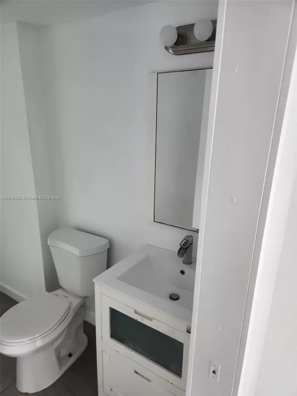 Miami, FL 33179,1301 NE Miami Gardens Dr #314W