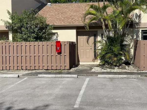 3050 NW 106th Ave #7, Sunrise, FL 33322