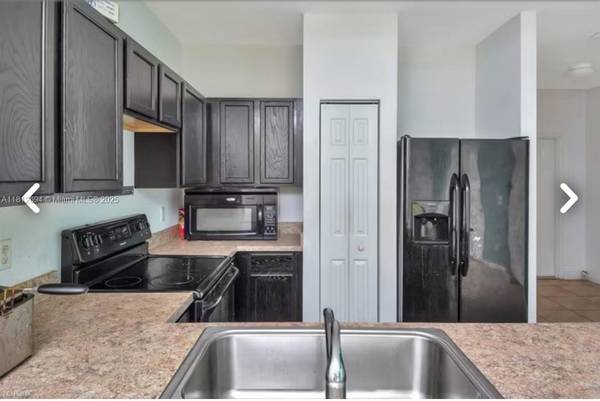 3546 NW 29th Ct, Lauderdale Lakes, FL 33311