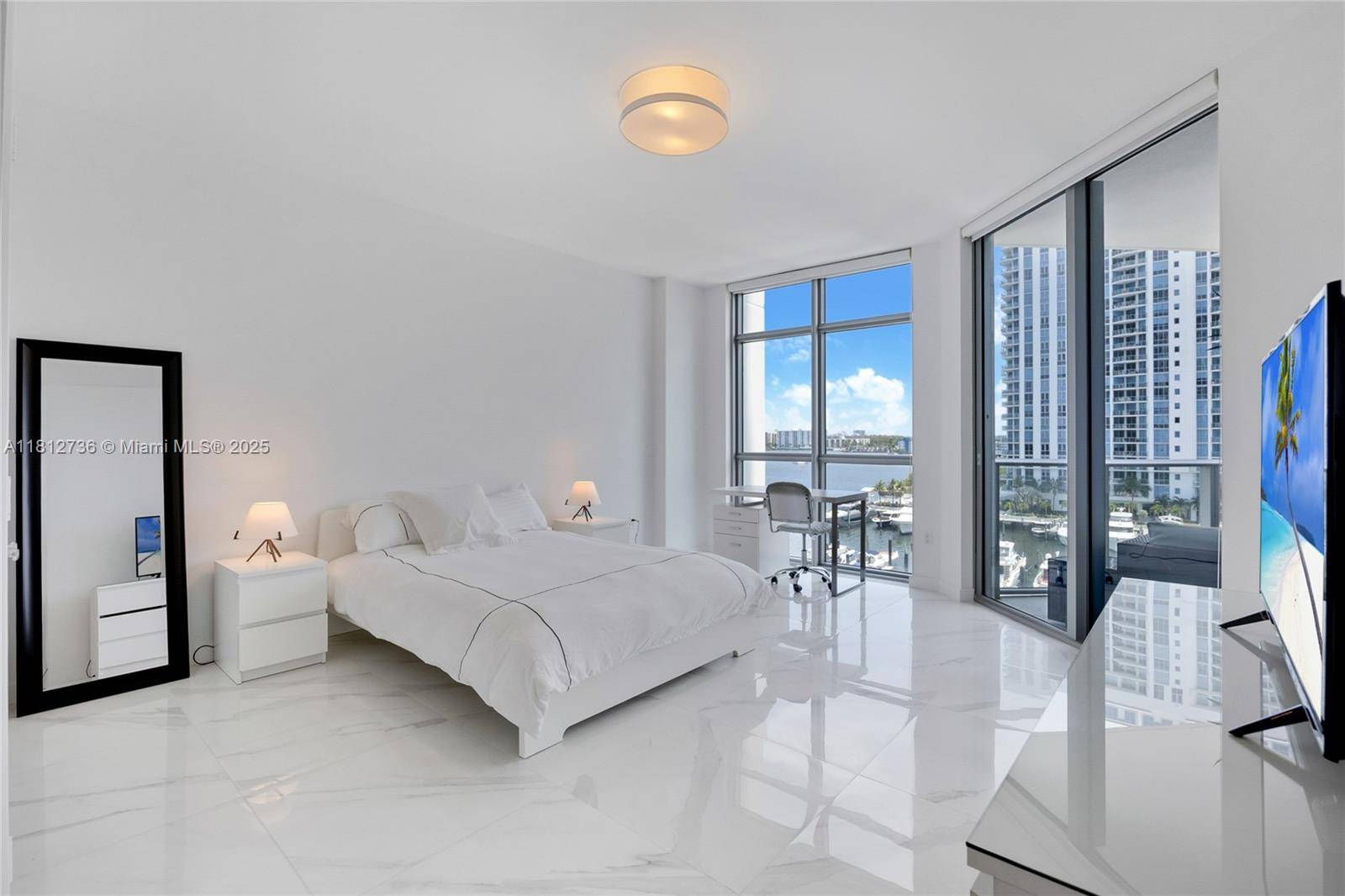 North Miami Beach, FL 33160,17301 Biscayne Blvd #605