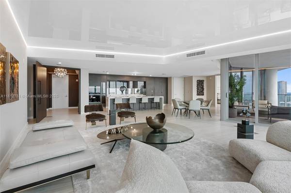 851 NE 1st Ave #PH4912, Miami, FL 33132
