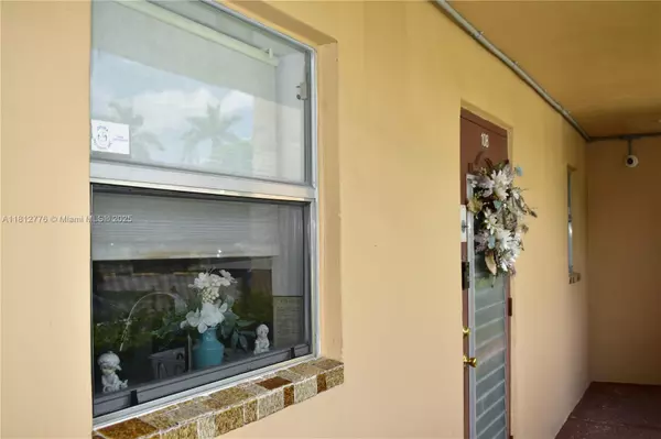8951 Sunrise Lakes Blvd #108, Sunrise, FL 33322