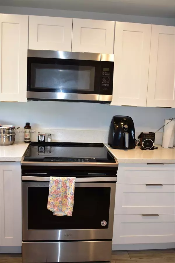 Sunrise, FL 33322,8951 Sunrise Lakes Blvd #108