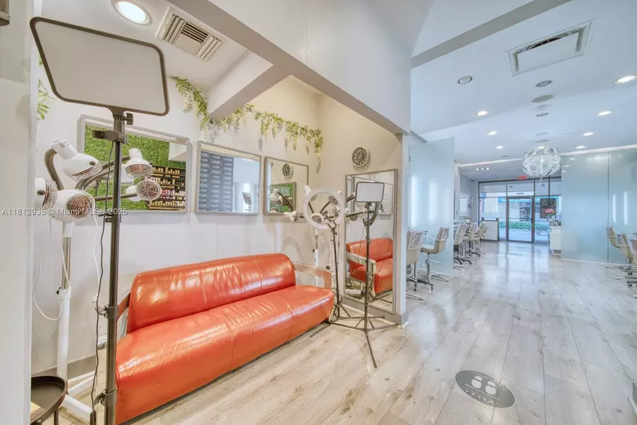 Full Service Beauty Salon On Sunset Dr & 57th Ave, Coral Gables, FL 33143