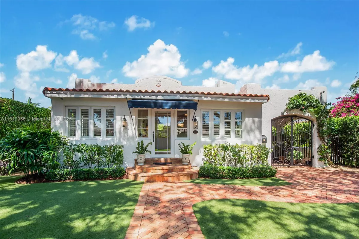 Coral Gables, FL 33134,910 Santiago St