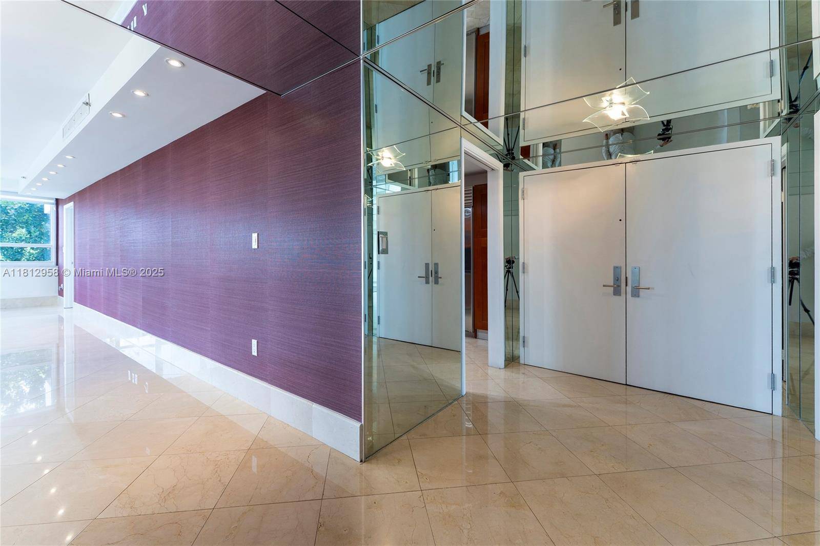 Bal Harbour, FL 33154,10205 Collins Ave #401