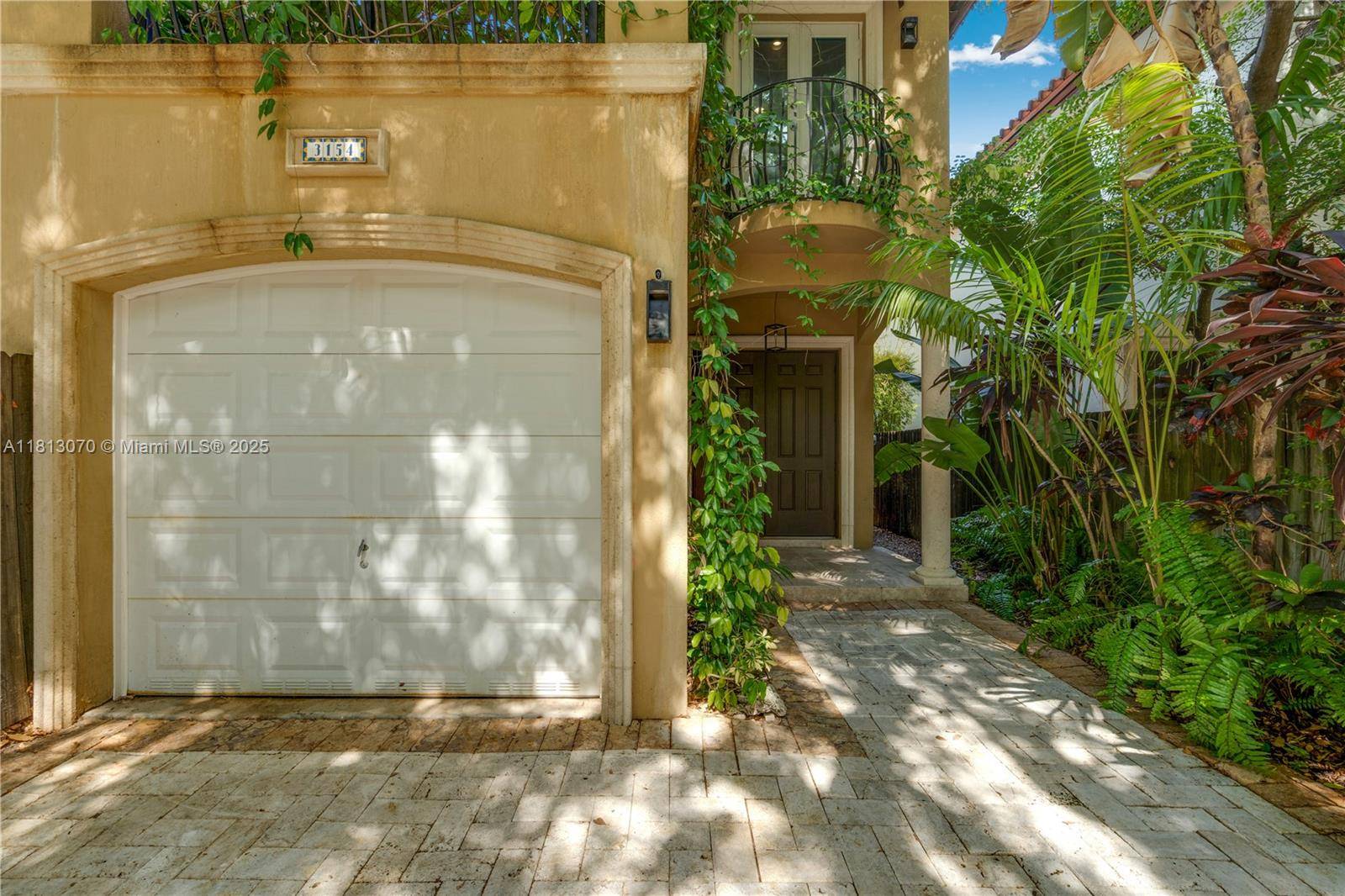 Miami, FL 33133,3154 Gifford Ln #3154