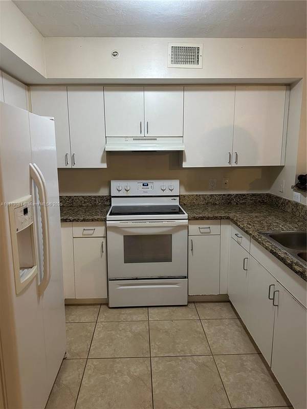 4828 N State Road 7 #8107, Coconut Creek, FL 33073