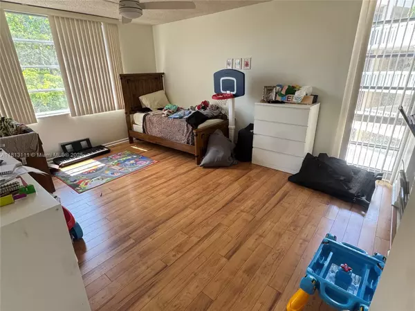 Lauderhill, FL 33319,7011 Environ Blvd #314