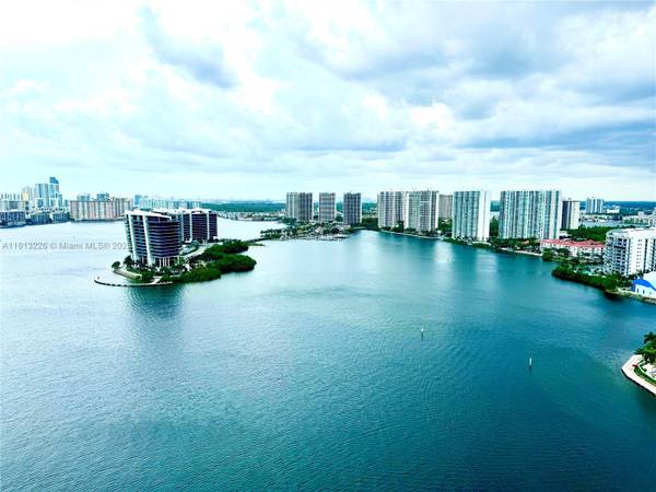 3530 Mystic Pointe Dr #3001, Aventura, FL 33180