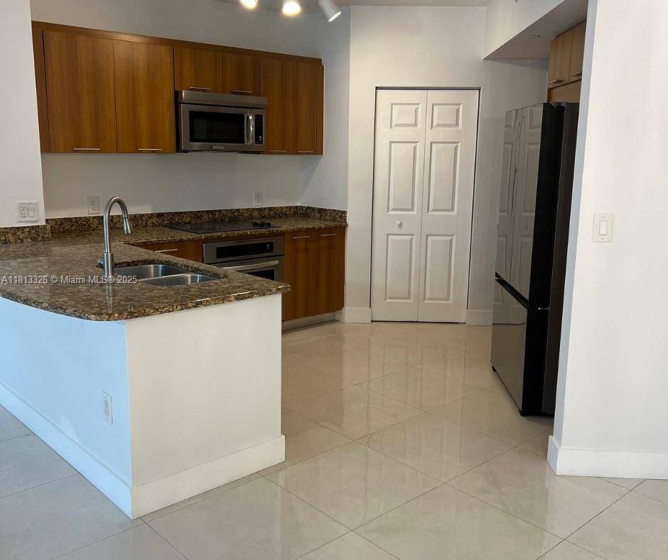 510 NW 84th Ave #528, Plantation, FL 33324