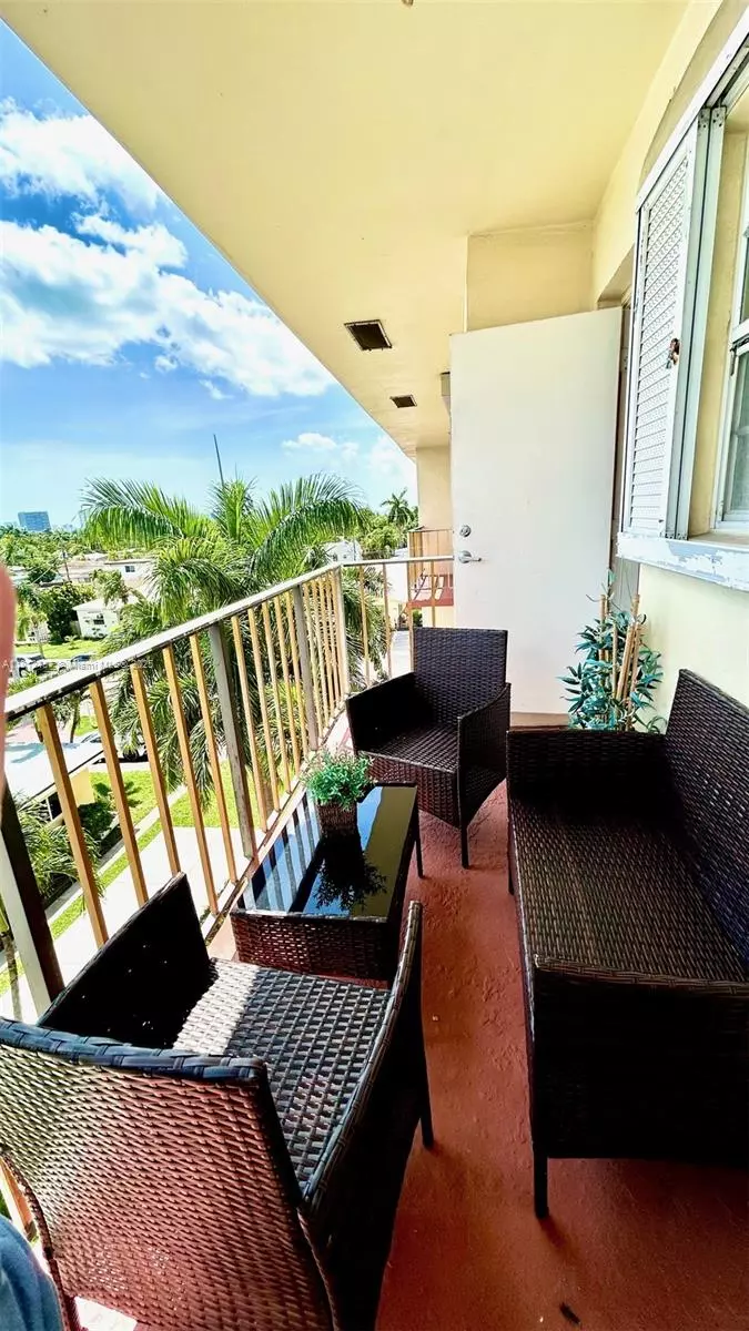 Hollywood, FL 33020,Address not disclosed