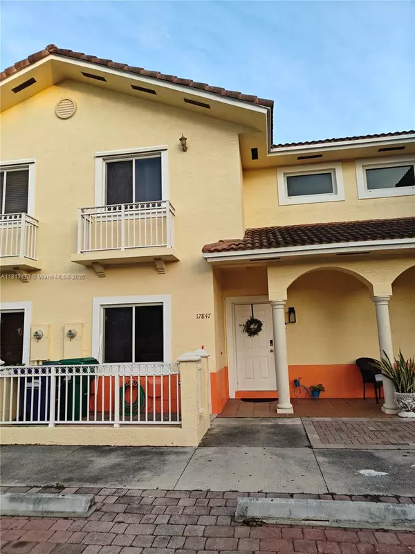 Hialeah, FL 33015,17847 NW 74th Path