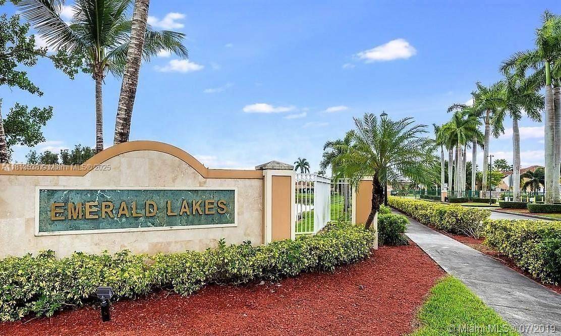 14758 SW 9th Ln, Miami, FL 33194