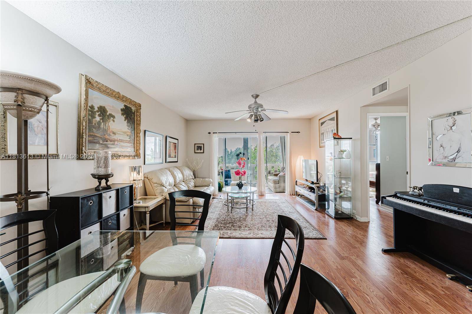 Hollywood, FL 33021,4330 Hillcrest Dr #505