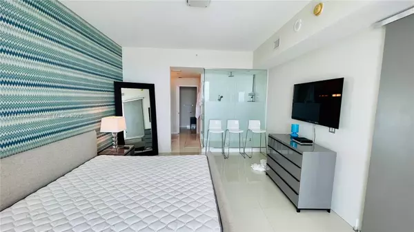 Miami, FL 33137,2020 N Bayshore Dr #3009
