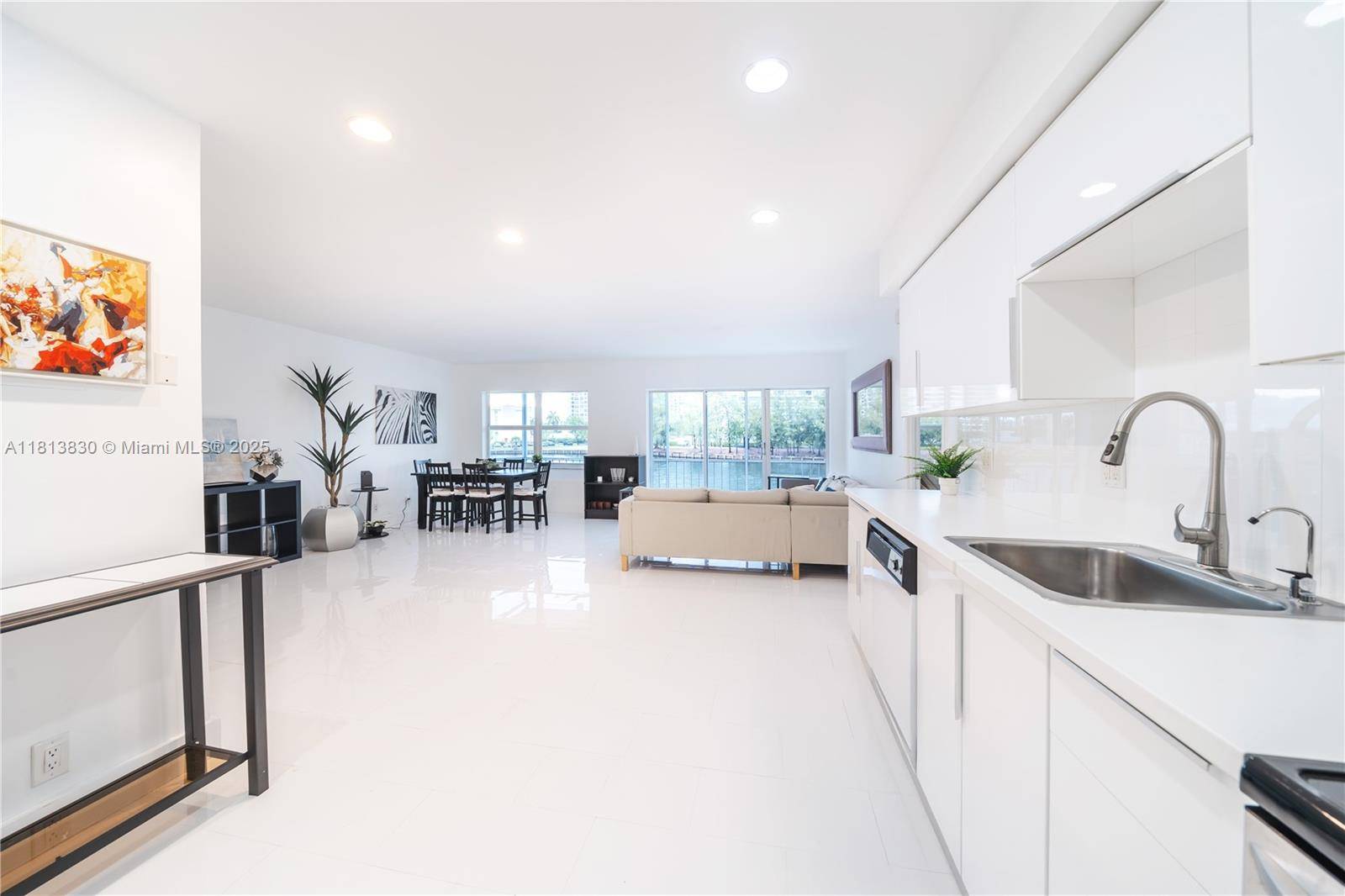 Hallandale Beach, FL 33009,400 Diplomat Pkwy #204