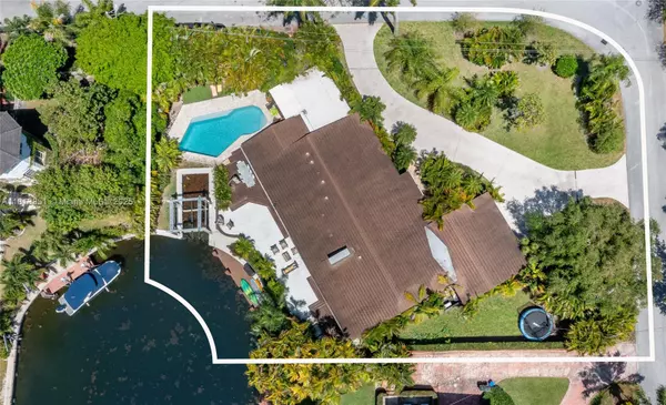 Coral Gables, FL 33156,1240 Campamento Ave