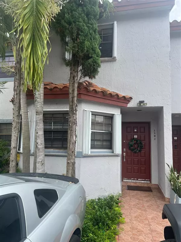 Miami, FL 33193,15410 SW 74th Cir Ct #1302