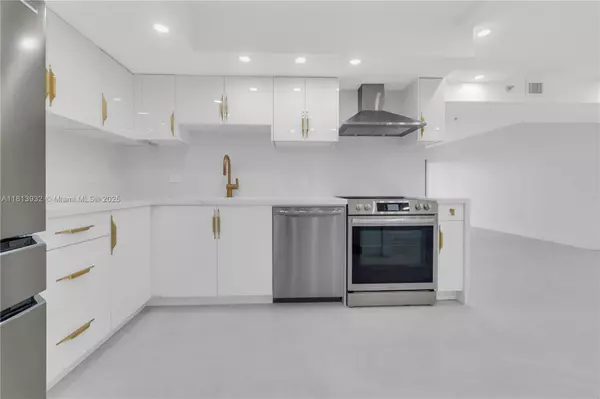 Hollywood, FL 33019,1201 S Ocean Dr #507S